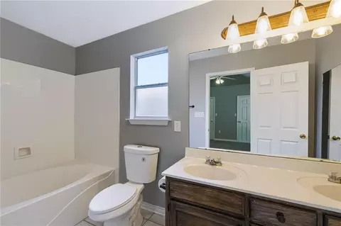 Bath - 70401 I St, Covington, LA 70433 photo 2 of 2