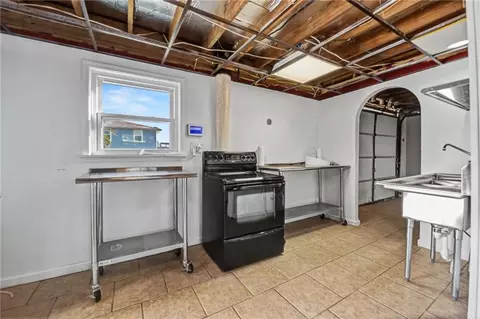Kitchen - 232 Jacqueline Dr, Slidell, LA 70458 photo 5 of 7