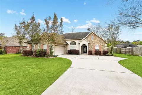 408 Gainesway Dr, Madisonville, LA 70447