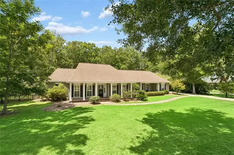 126 Tchefuncte Parc Dr, Madisonville, LA 70447