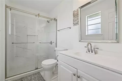 Bath - 5565 Trinity Dr, Marrero, LA 70072 photo 1 of 2