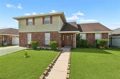 5565 Trinity Dr, Marrero, LA 70072