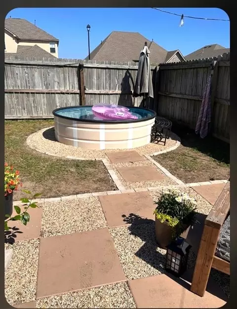 Exterior - 228 E Lake Dr, Slidell, LA 70461 photo 7 of 11