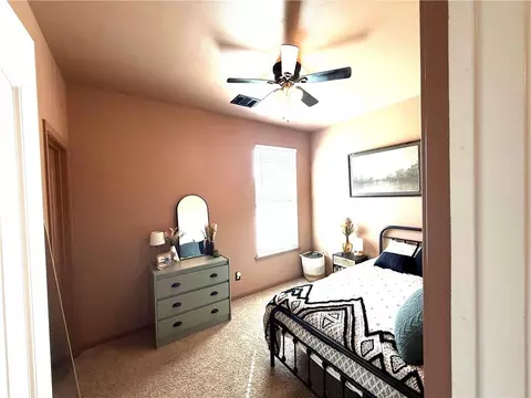 Bedroom - 228 E Lake Dr, Slidell, LA 70461 photo 2 of 4