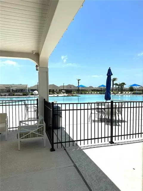 Exterior - 228 E Lake Dr, Slidell, LA 70461 photo 10 of 11