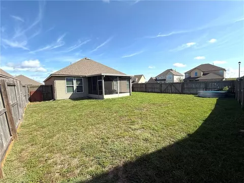 Exterior - 228 E Lake Dr, Slidell, LA 70461 photo 5 of 11