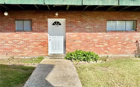 3838 Pontchartrain Dr #C-104, Slidell, LA 70458