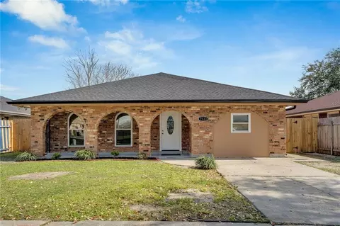 7533 Mayo Rd, New Orleans, LA 70126