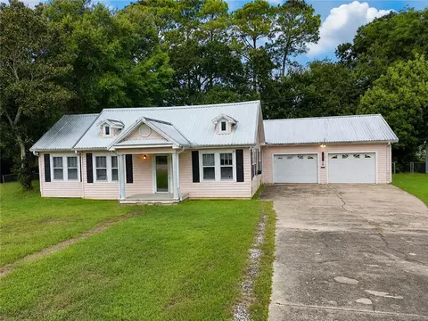 Exterior - 204 N Wilson Ave, Kaplan, LA 70548 photo 8 of 11