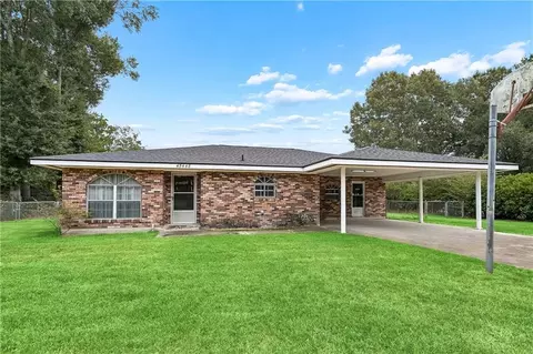 45448 Puma Dr, Hammond, LA 70401