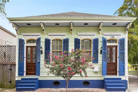 738 Lesseps St, New Orleans, LA 70117