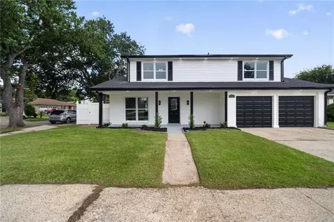 3860 N Deerwood Dr, Harvey, LA 70058