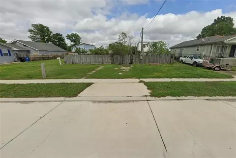 405 Warrington Dr, New Orleans, LA 70122