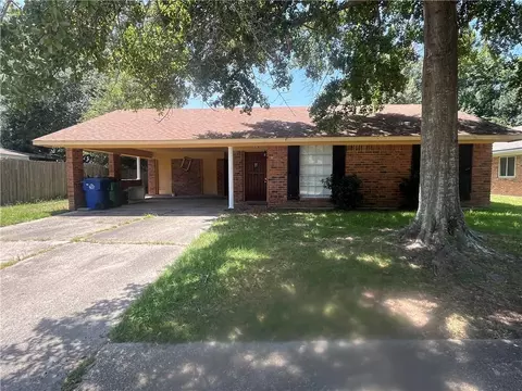 1423 Englewood Dr, Slidell, LA 70458