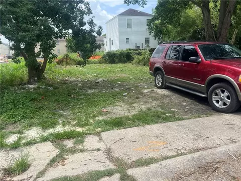 2404 Rex Pl, New Orleans, LA 70125