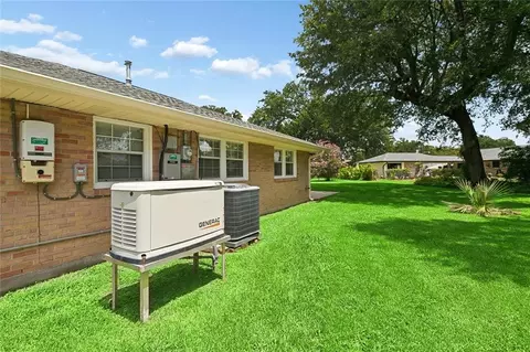 Exterior - 129 Celia Dr, Luling, LA 70070 photo 3 of 3