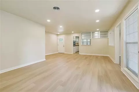 Living - 129 Celia Dr, Luling, LA 70070 photo 3 of 5