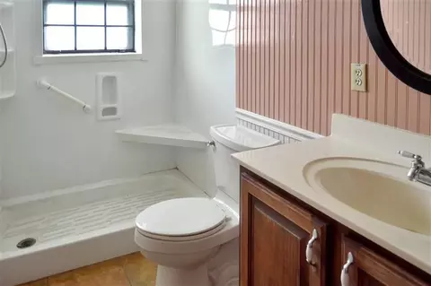 Bath - 308 Oak Ln, Luling, LA 70070 photo 2 of 2