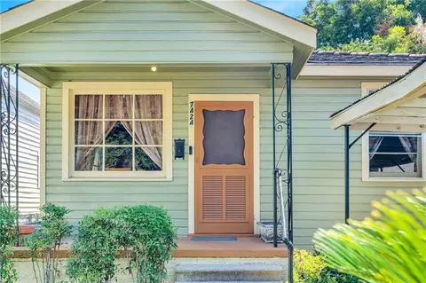 7424 Hurst St, New Orleans, LA 70118