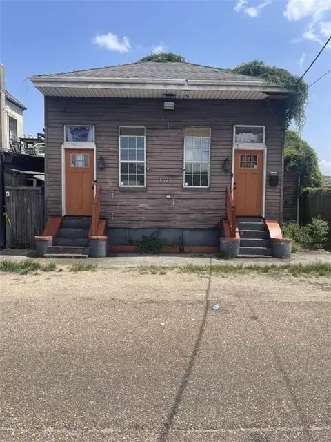 1523 Columbus St, New Orleans, LA 70116