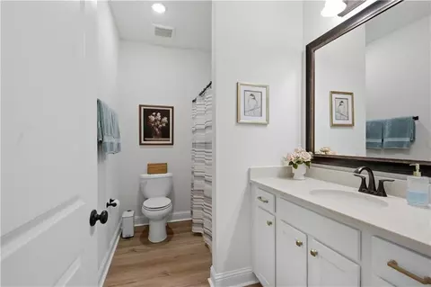 Bath - 1174 Barrington Dr, Covington, LA 70435 photo 2 of 2