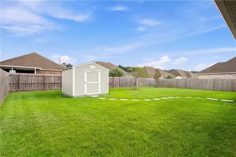Exterior - 1174 Barrington Dr, Covington, LA 70435 photo 5 of 5