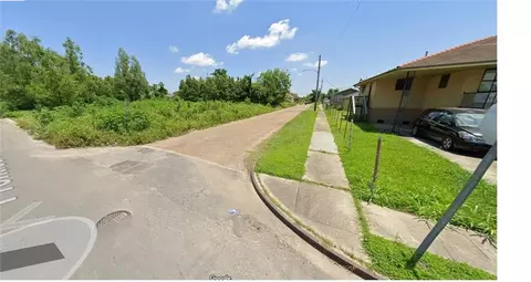 4801 Dale St, New Orleans, LA 70126