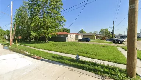 2400 Dubreuil St, New Orleans, LA 70117