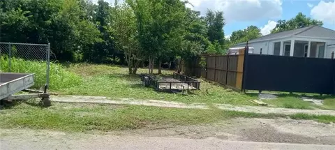 2409 Flood St, New Orleans, LA 70117