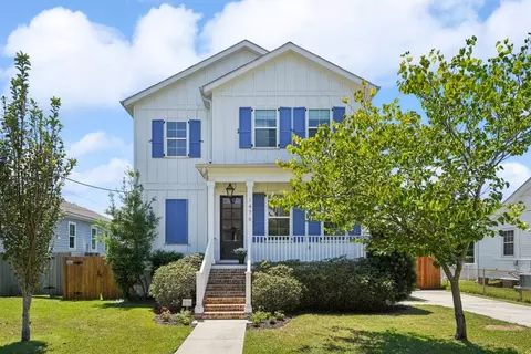 1476 Pressburg St, New Orleans, LA 70122