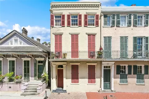 827 Burgundy St #D, New Orleans, LA 70116