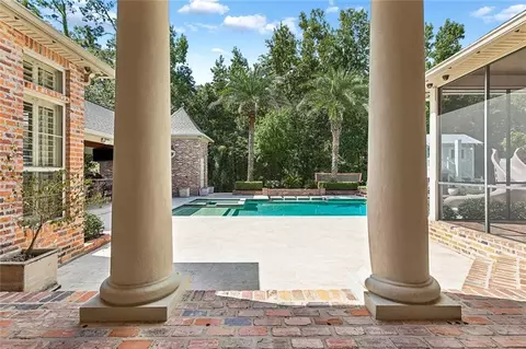 Exterior - 271 Morningside Dr, Mandeville, LA 70448 photo 5 of 17