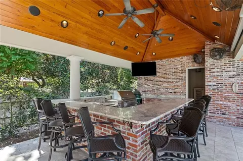 Exterior - 271 Morningside Dr, Mandeville, LA 70448 photo 10 of 17