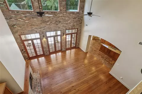 Living - 271 Morningside Dr, Mandeville, LA 70448 photo 6 of 7
