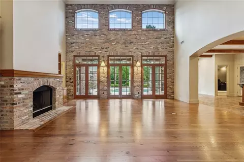 Living - 271 Morningside Dr, Mandeville, LA 70448 photo 1 of 7