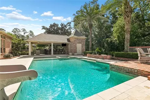 Exterior - 271 Morningside Dr, Mandeville, LA 70448 photo 7 of 17