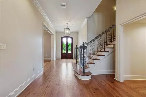 Entry Way - 271 Morningside Dr, Mandeville, LA 70448 photo 2 of 5