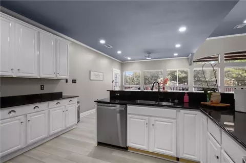 Kitchen - 314 Spartan Loop, Slidell, LA 70458 photo 2 of 2