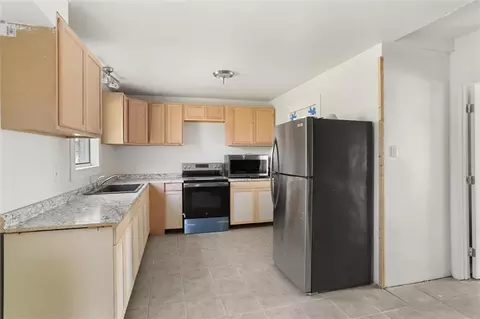 Kitchen - 231 E 24th St, Reserve, LA 70084 photo 1 of 1