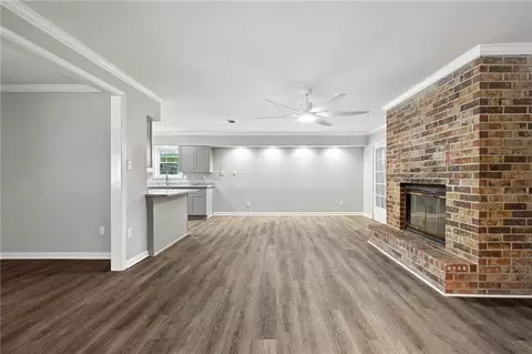 Living - 125 E Forest Dr, Slidell, LA 70458 photo 1 of 6