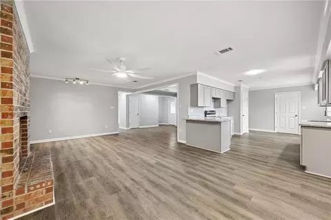 Living - 125 E Forest Dr, Slidell, LA 70458 photo 5 of 6