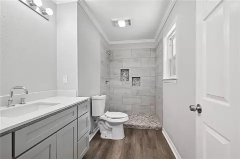 Bath - 125 E Forest Dr, Slidell, LA 70458 photo 3 of 3