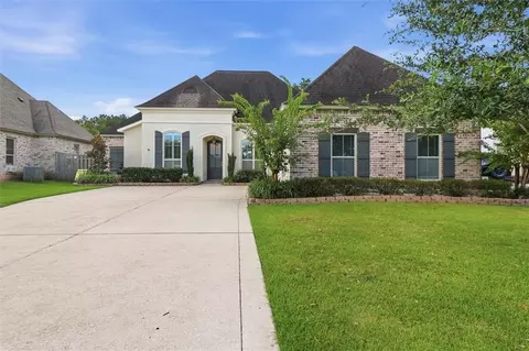 1013 Cypress Crossing Dr, Madisonville, LA 70447