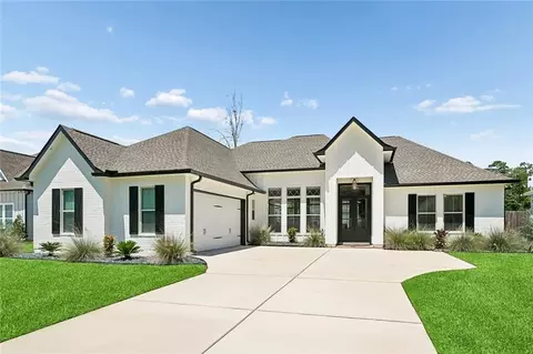 712 Elise Ln, Madisonville, LA 70447