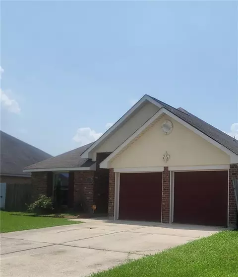 409 Coles Lndg, Laplace, LA 70068
