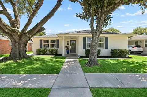 165 Hibiscus Pl, River Ridge, LA 70123