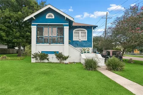 201 Hyacinth St, Metairie, LA 70005