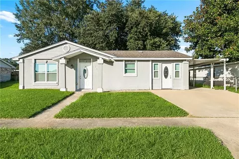 384 Hester Dr, Laplace, LA 70068