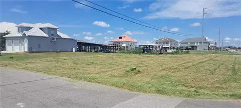 100 St Rosalie Ln, Port Sulphur, LA 70083