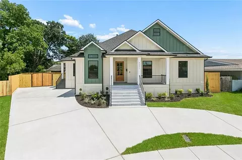 5621 Rosalie Ct, Metairie, LA 70003